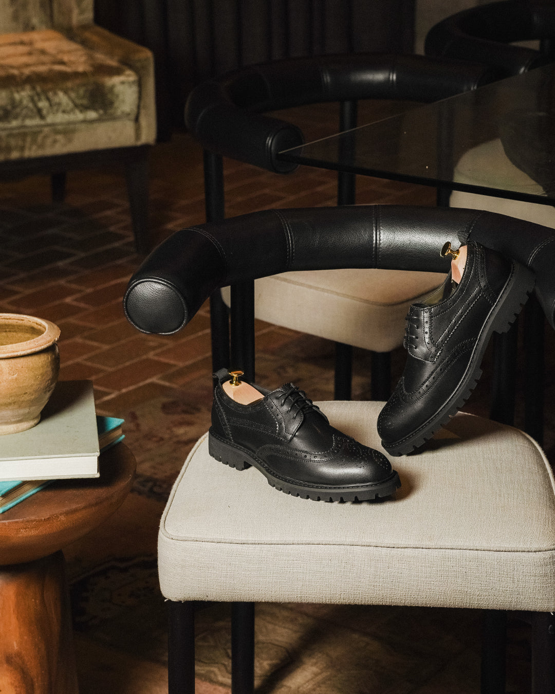 Varden Brogue - Solid Black Leather (Brava Sole)