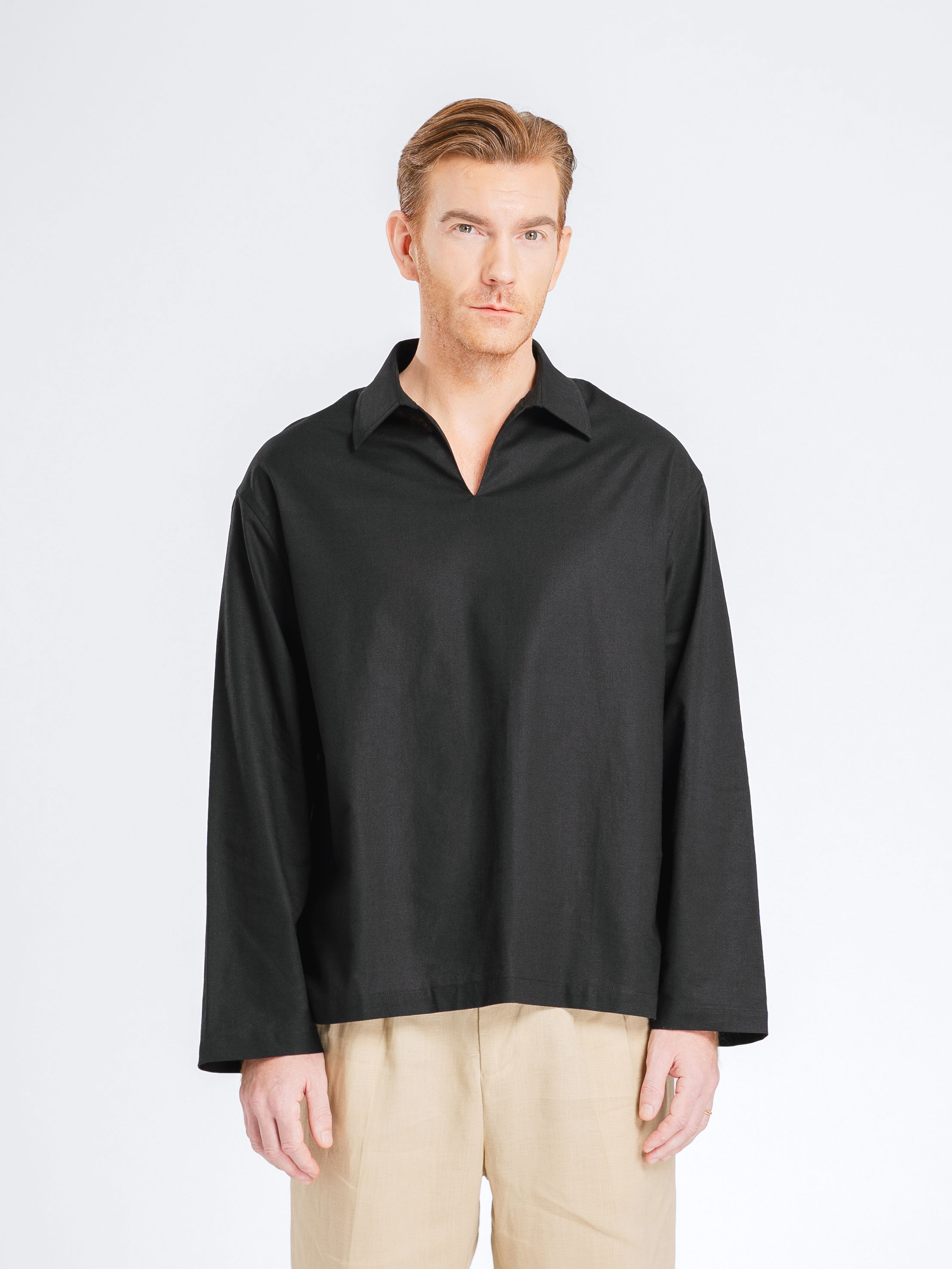 ArisShirtBlack_VareuseCollar_4_9b4ed92b-3eb4-4508-ab57-35b10d6cba84 - Zeve