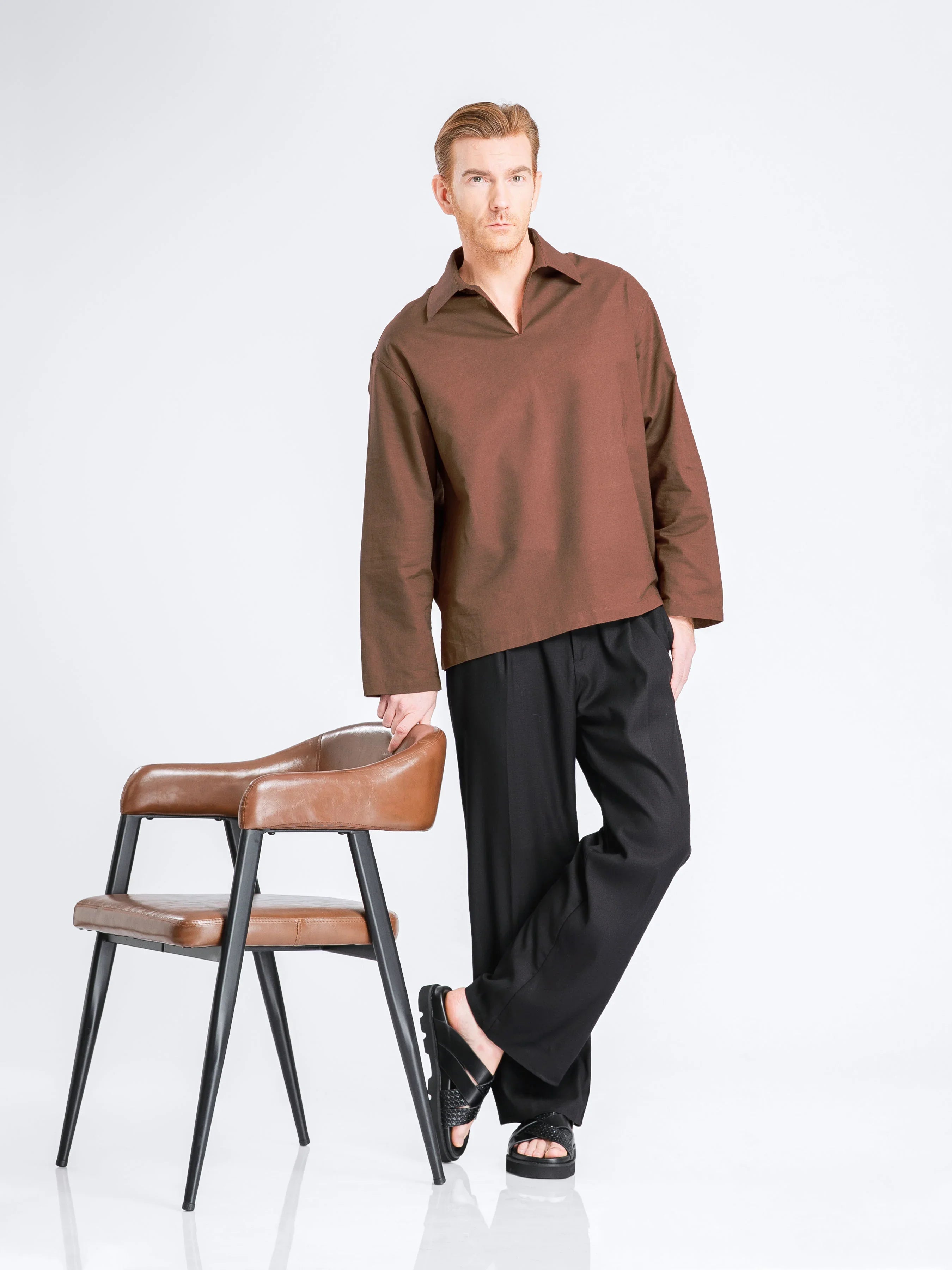 ArisShirtCoffee_VareuseCollar_10_ad28bfb2-797a-4587-b817-4286cecc9802 - Zeve