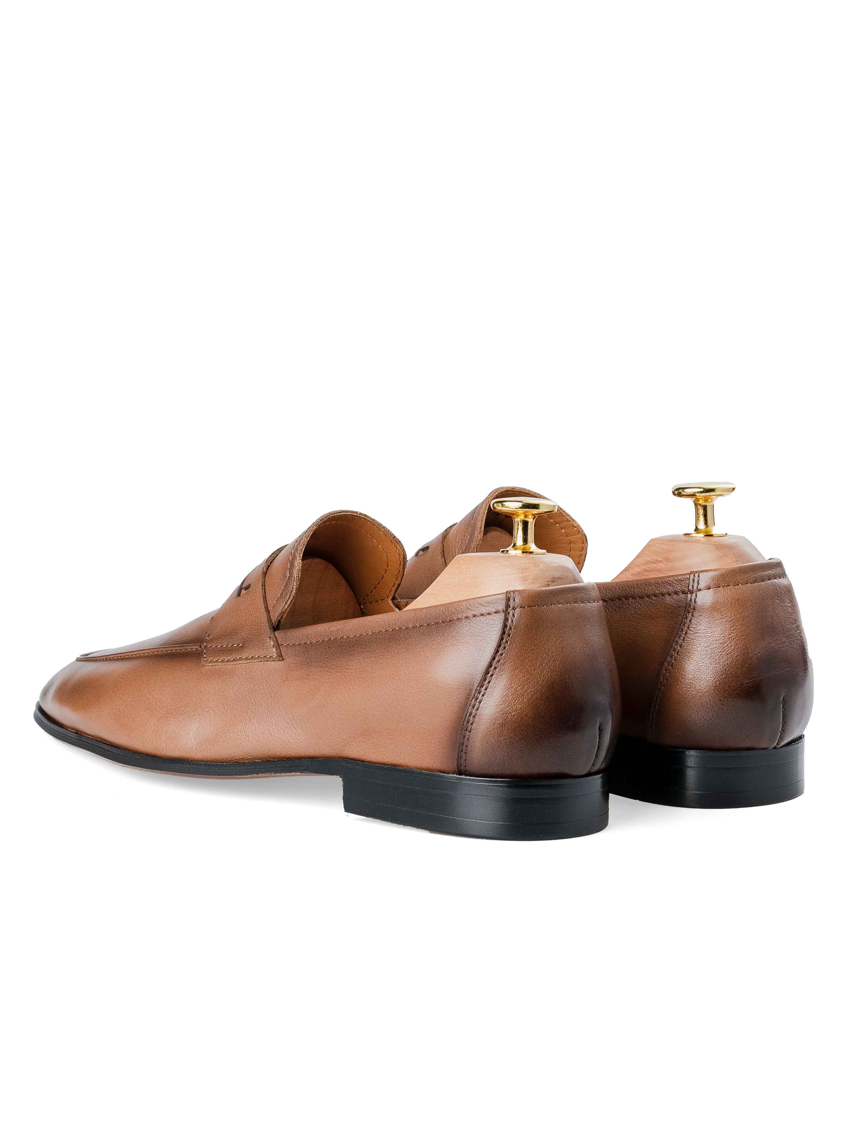 BackMartinoPennyLoaferCoffee_HandPaintedPatina_430493b8-6a1c-4487-a565-6c670dbdc972 - Zeve