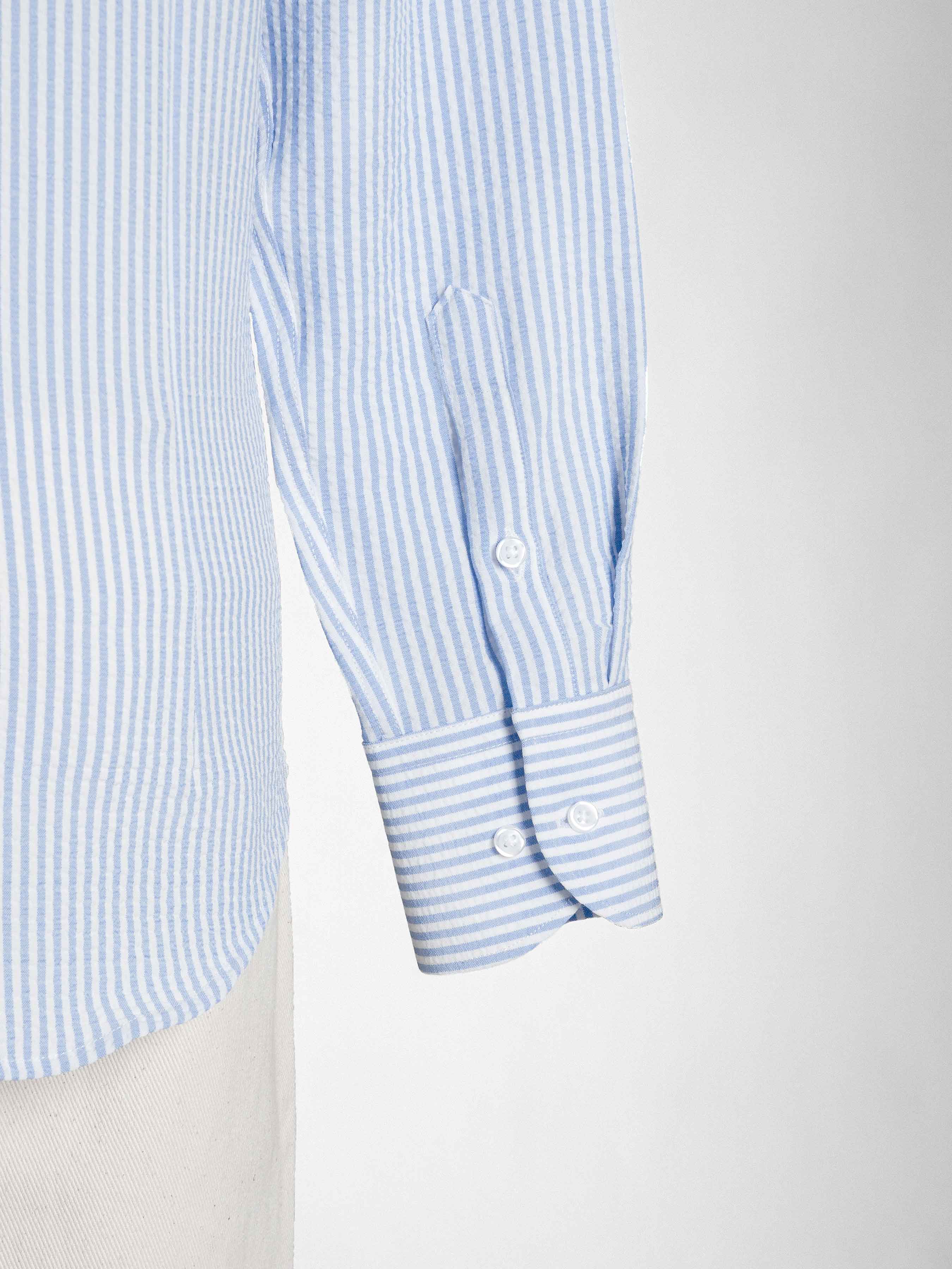 Button-Seersucker-Striped-Shirt-LightBlue_3beb02c2-cdfa-47cb-9a3c-3a26cc5e9f86 - Zeve