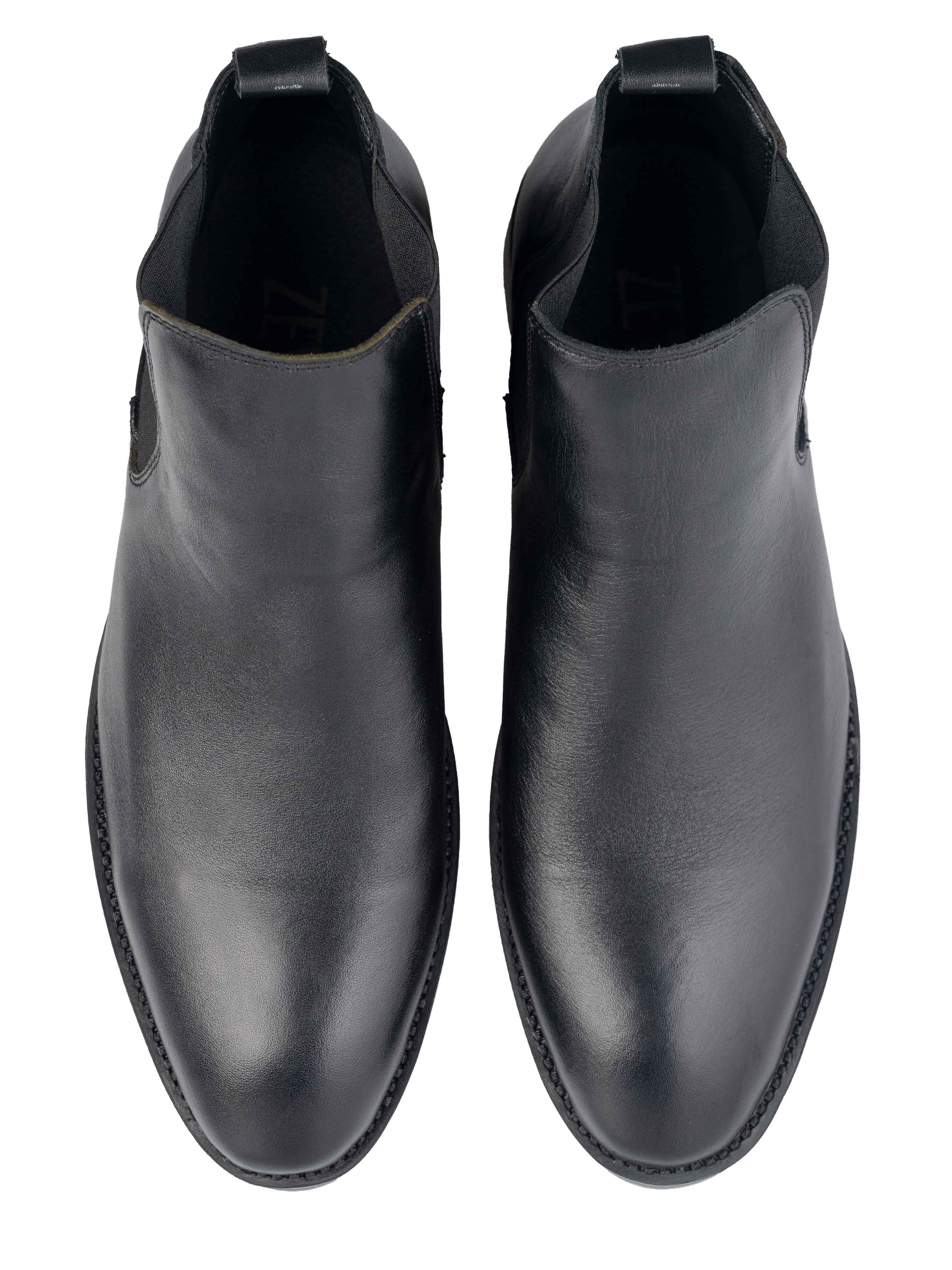 Chelsea Boots - Solid Black Leather (Crepe Sole)
