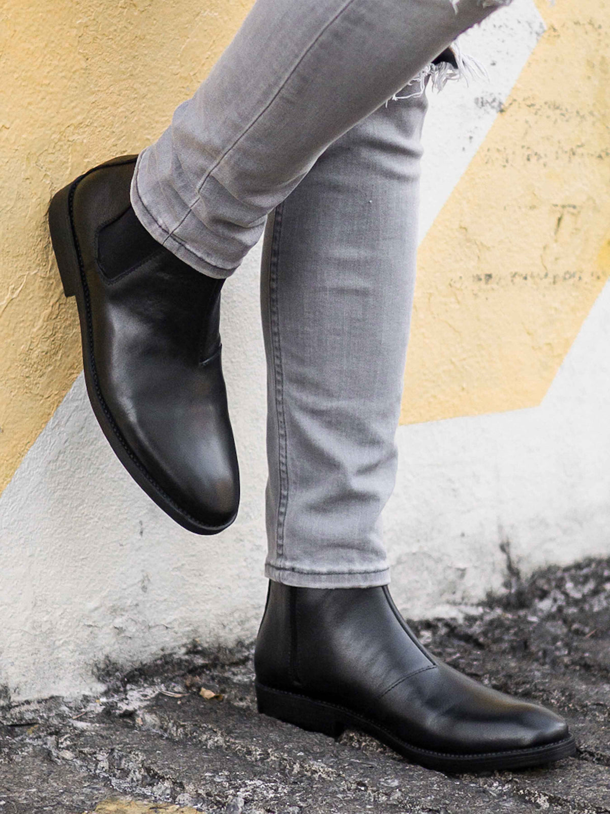 Chelsea Boots With Zipper Solid Black Leather (Crepe Sole)