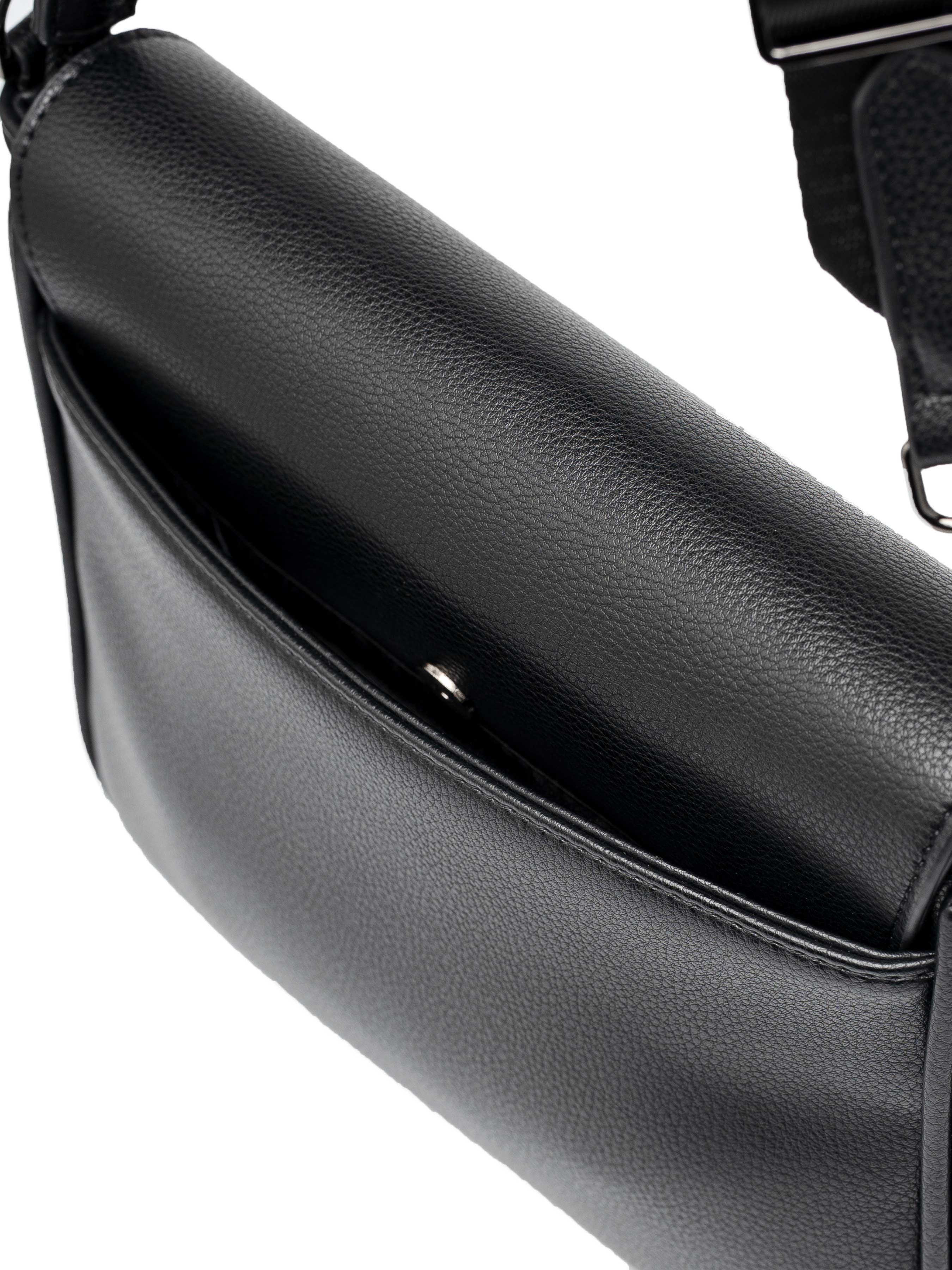 FiorenzoCrossbodyBagBlackLeather5 - Zeve