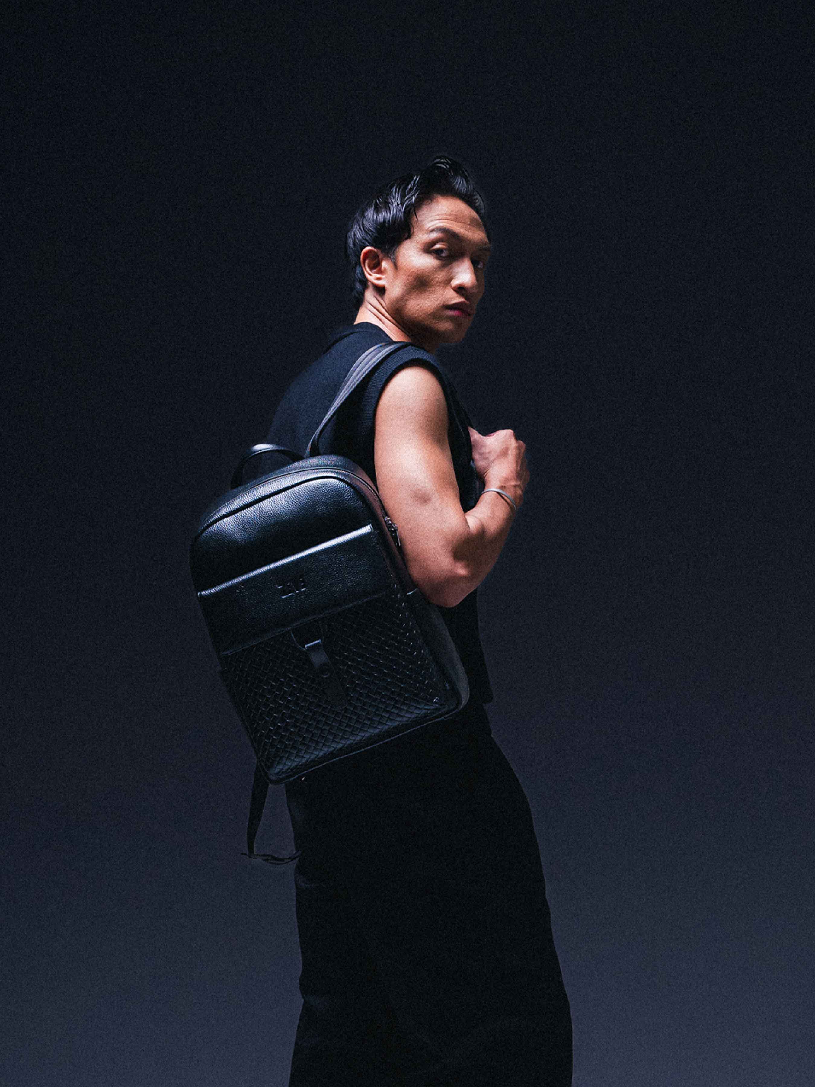 GenovaBackpackBlackWeaveLeather3 - Zeve