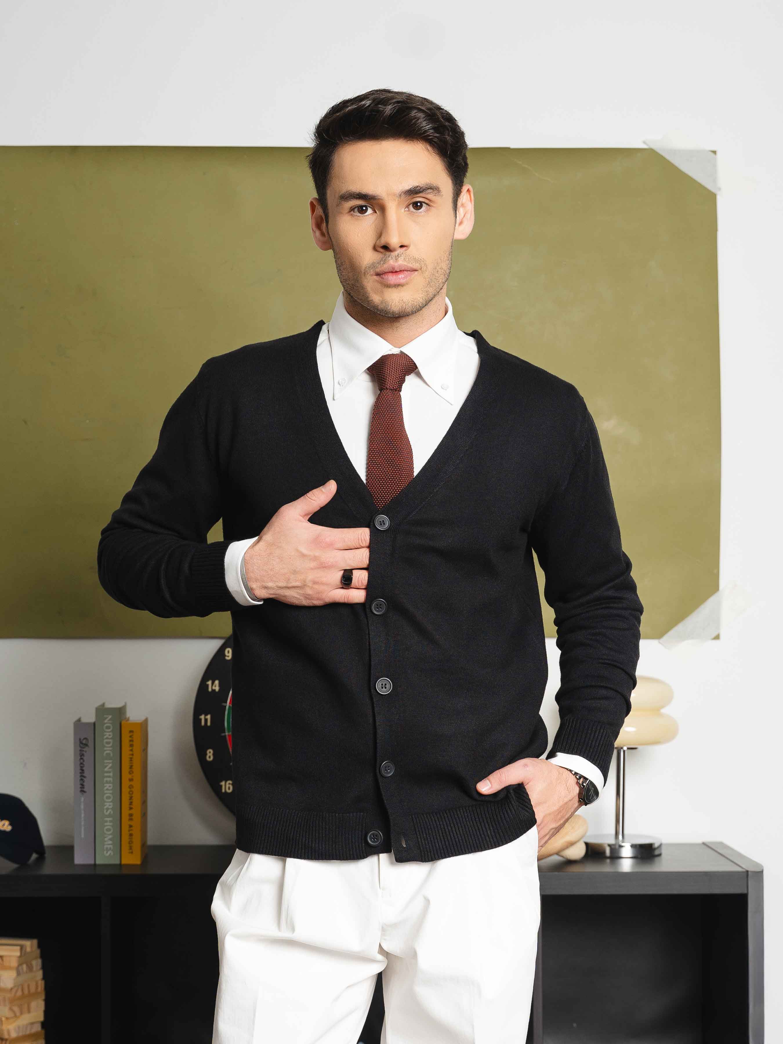 Knit Cardigan - Black Button-Up