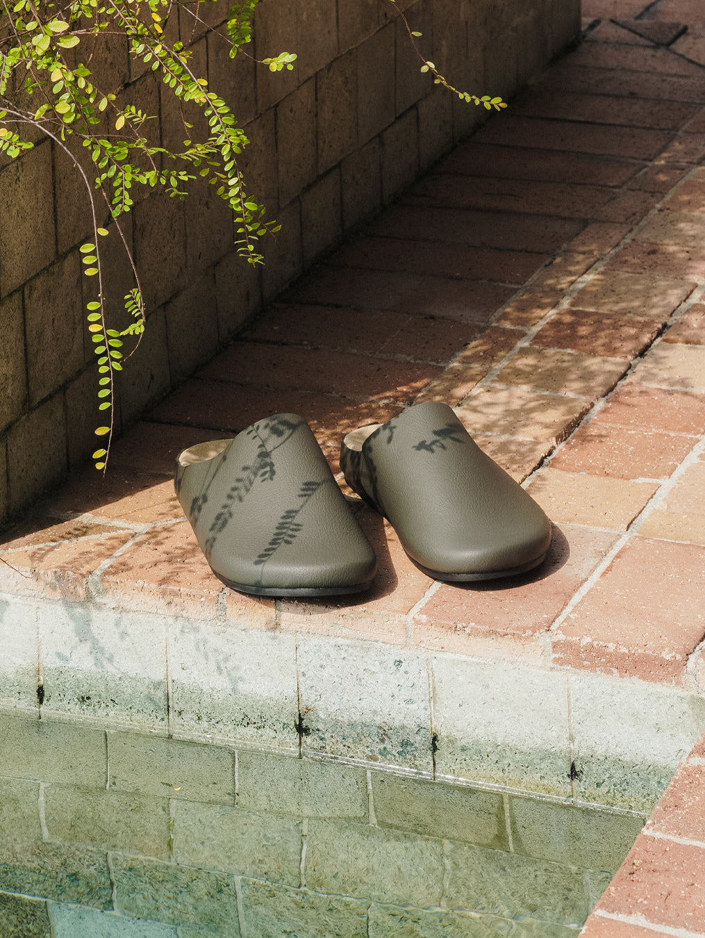Napoli Mules - Grey Pebble Grain Leather
