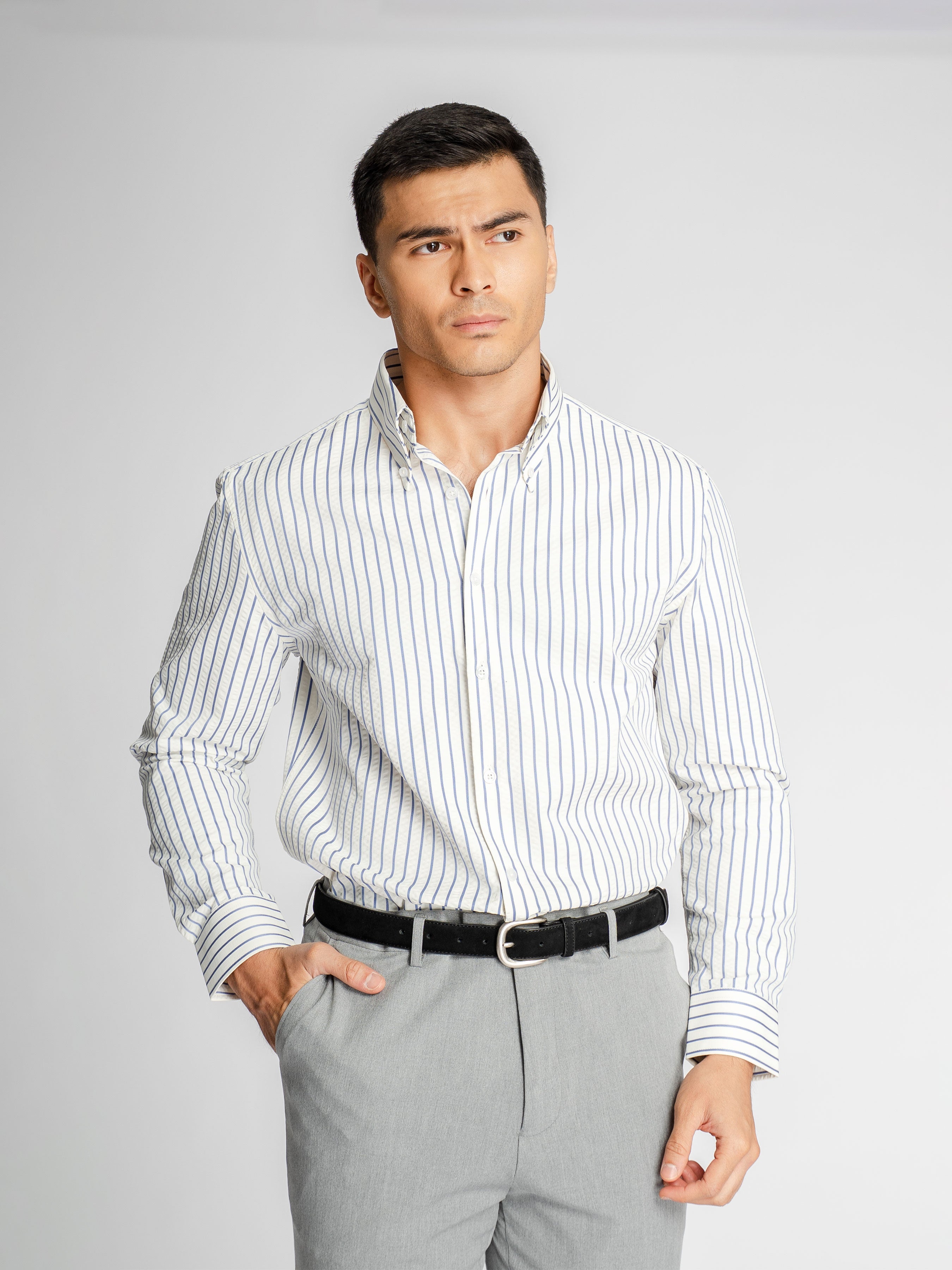 MarciSeersuckerShirtWhiteBlueStripe_ButtonDownCollar_HalfBody - Zeve