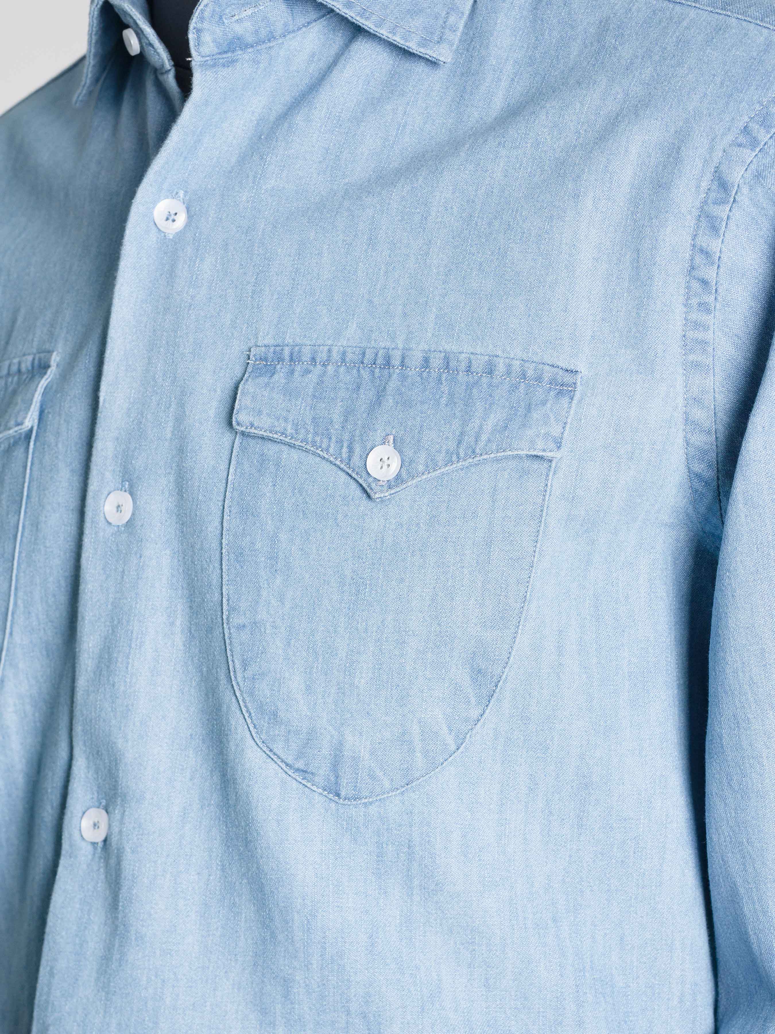 Mateo-Denim-Shirt-Light-Blue-Windsor-Collar-Pocket_ca96a11f-68e0-4935-a1f6-d56b50ec7842 - Zeve