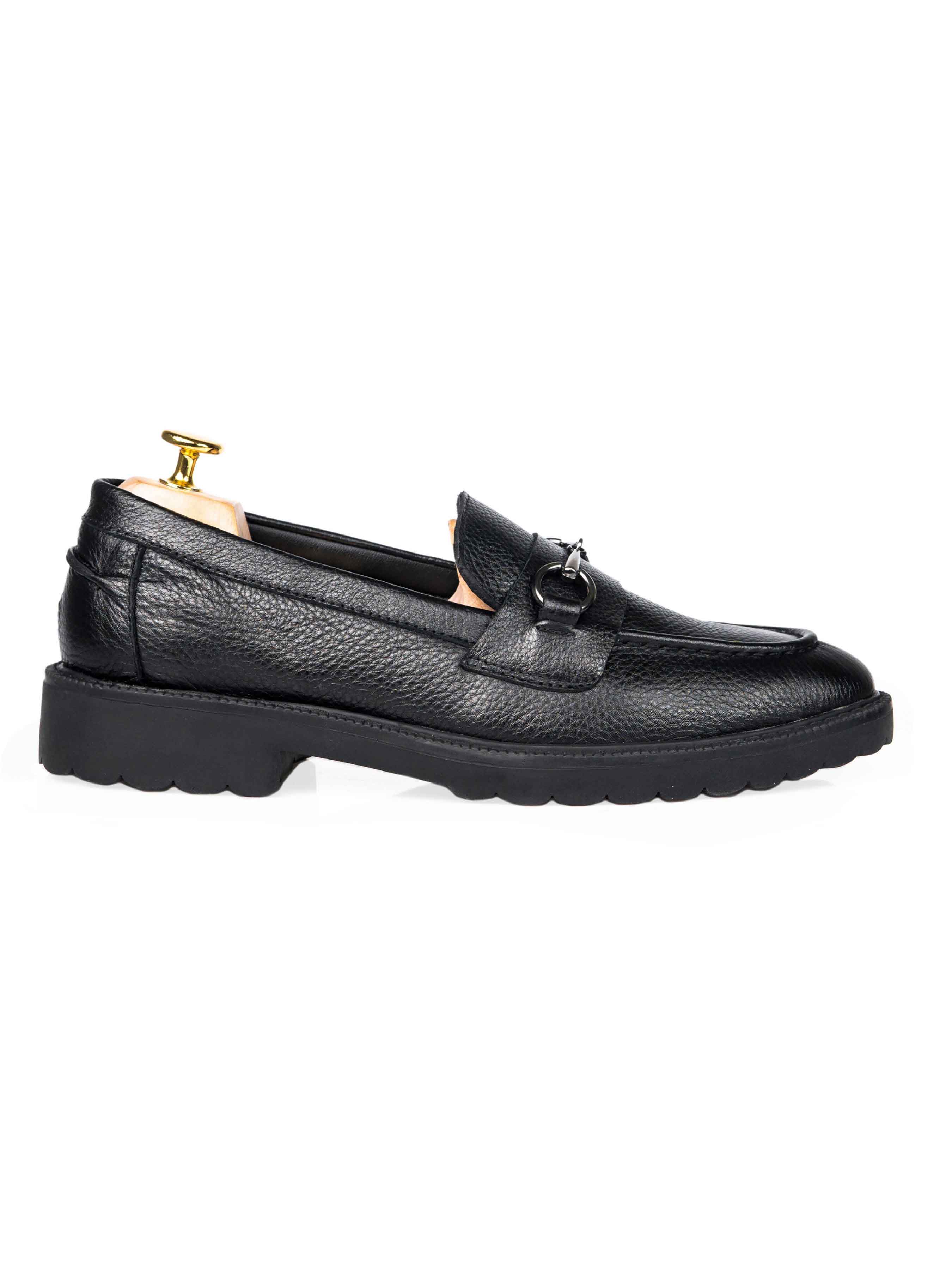PENNY-LOAFER-HORSEBIT-BUCKLE-BLACK-PEBBLE-GRAIN-LEATHER-_COMBAT-SOLE_-zeve-kuala-lumpur-men-shoes-side_4cfb4e30-13d3-4250-b302-867fb8533cf6 - Zeve