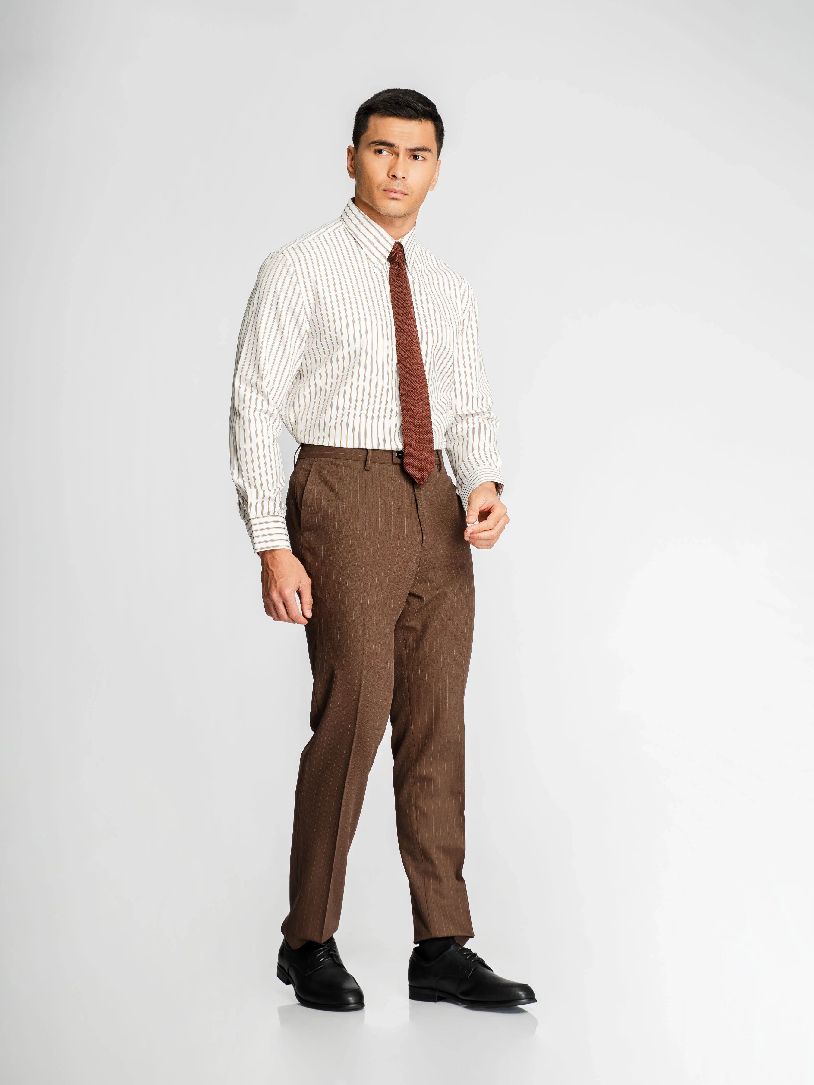 RomanoStripeShirtWhiteBrownStripe_ButtonDownCollar_FullBody - Zeve