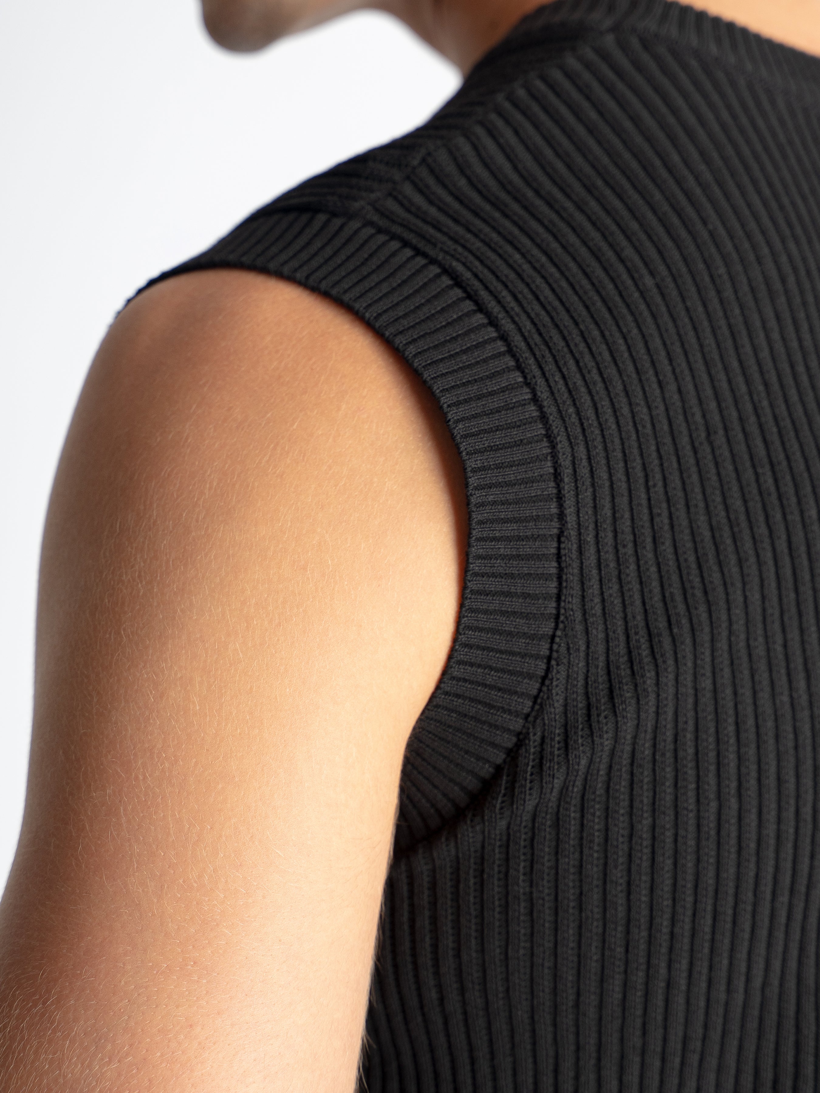 Theo Sleeveless Knit - Black