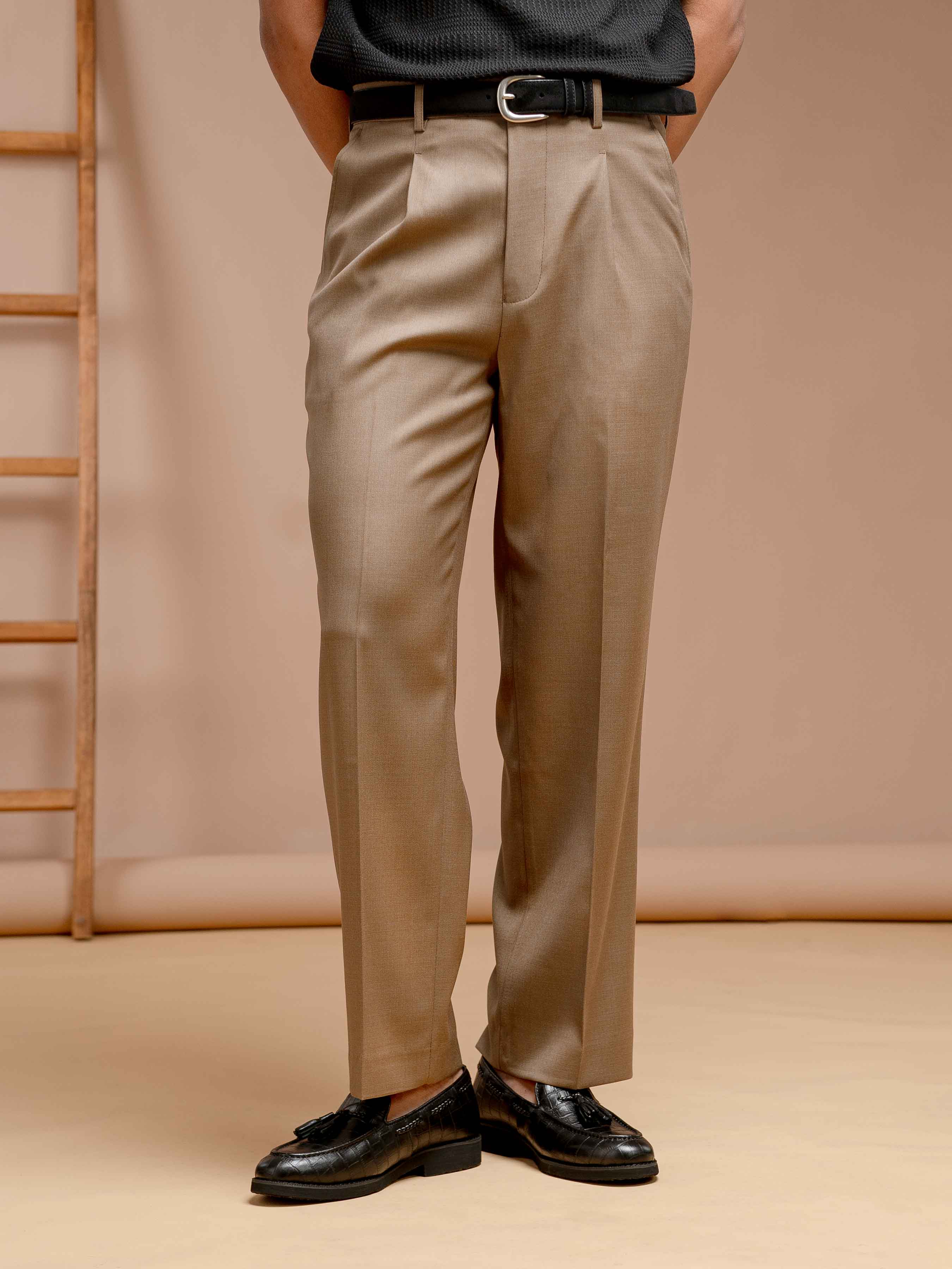 TrousersWithBeltLoopCoffeeWideFit1 - Zeve