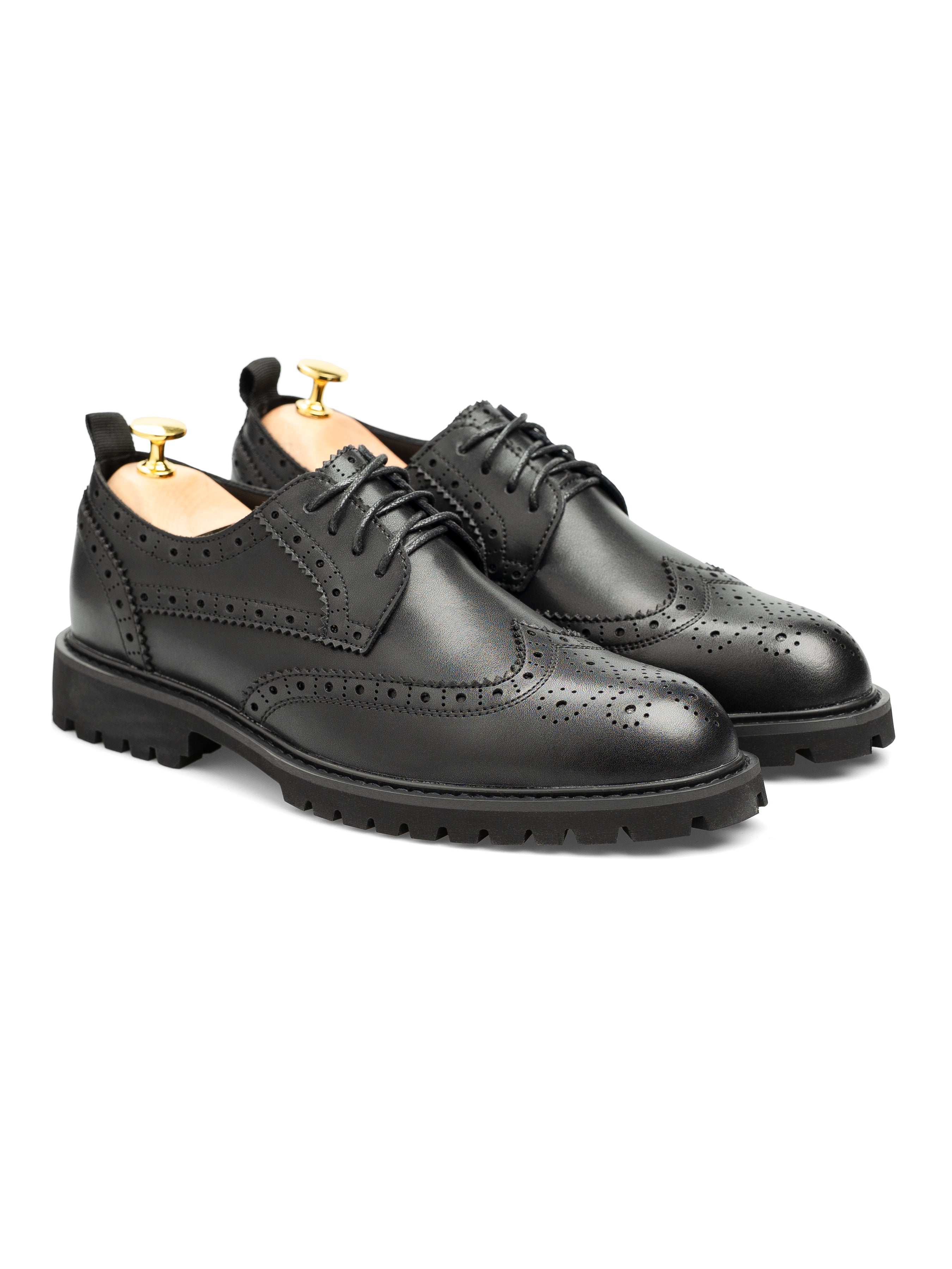 VardenBrogueSolidBlackLeather_BravaSole_Front - Zeve
