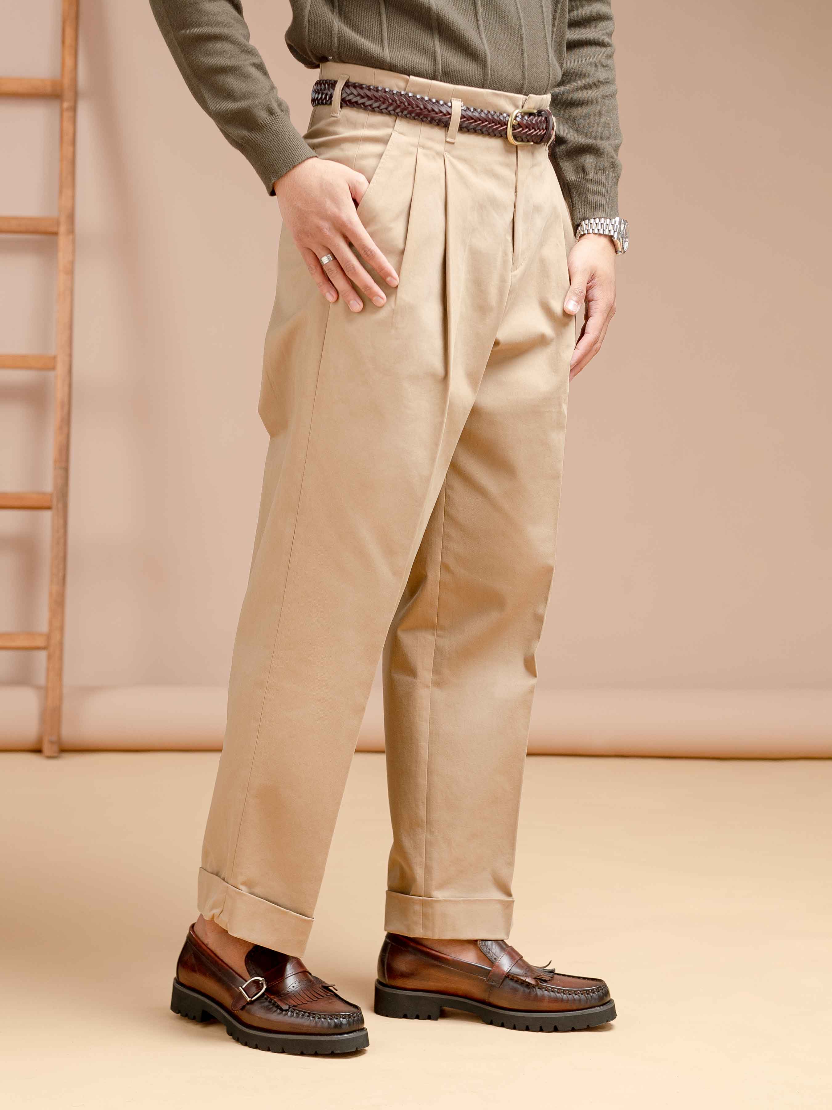 sienahighwaistpleated_khakis2_e59121b9-7414-42cd-93dc-4fdcdb619d6d - Zeve