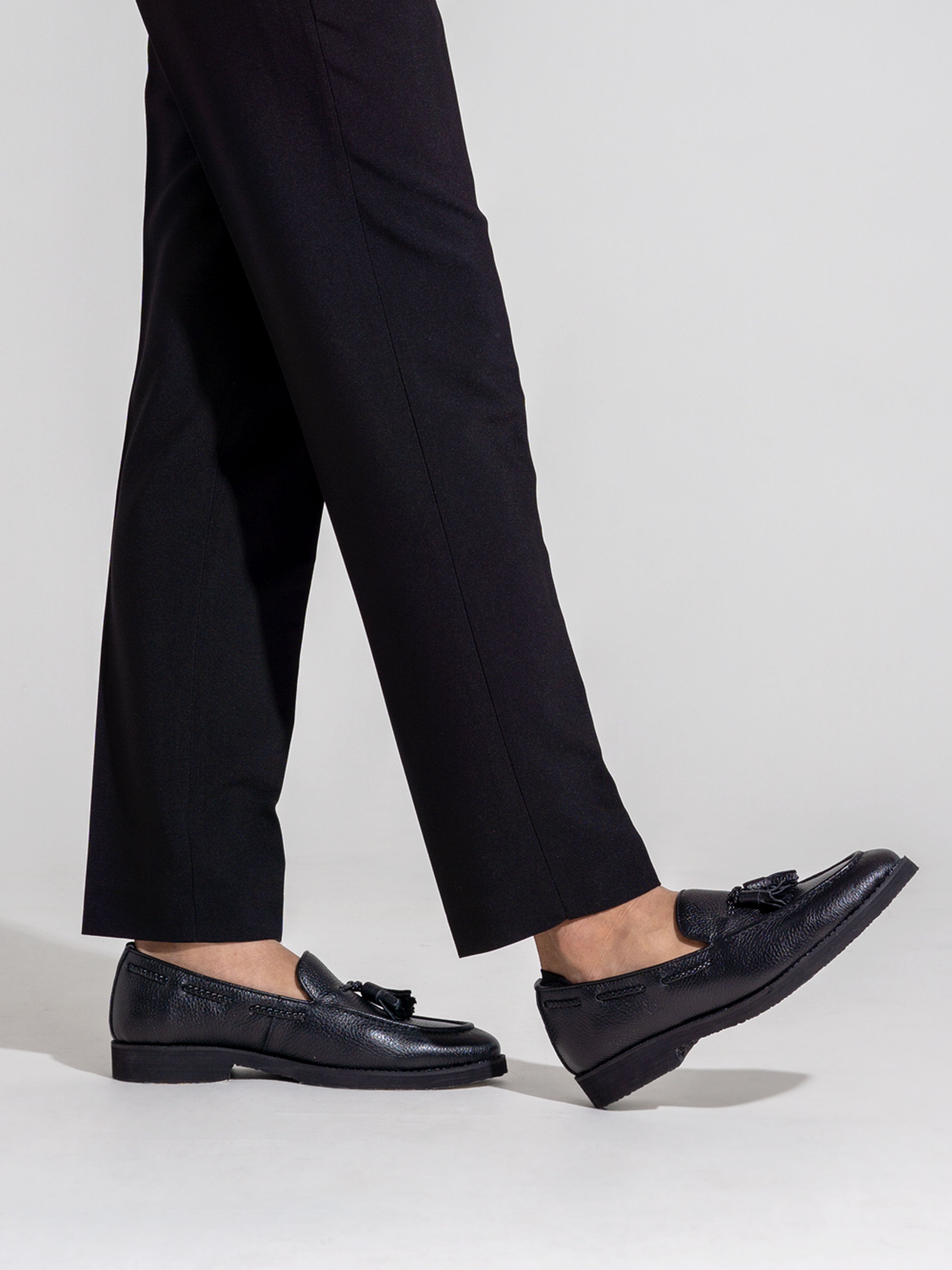 Tassel Loafer - Black Pebble Grain Leather (Crepe Sole) - Zeve Shoes