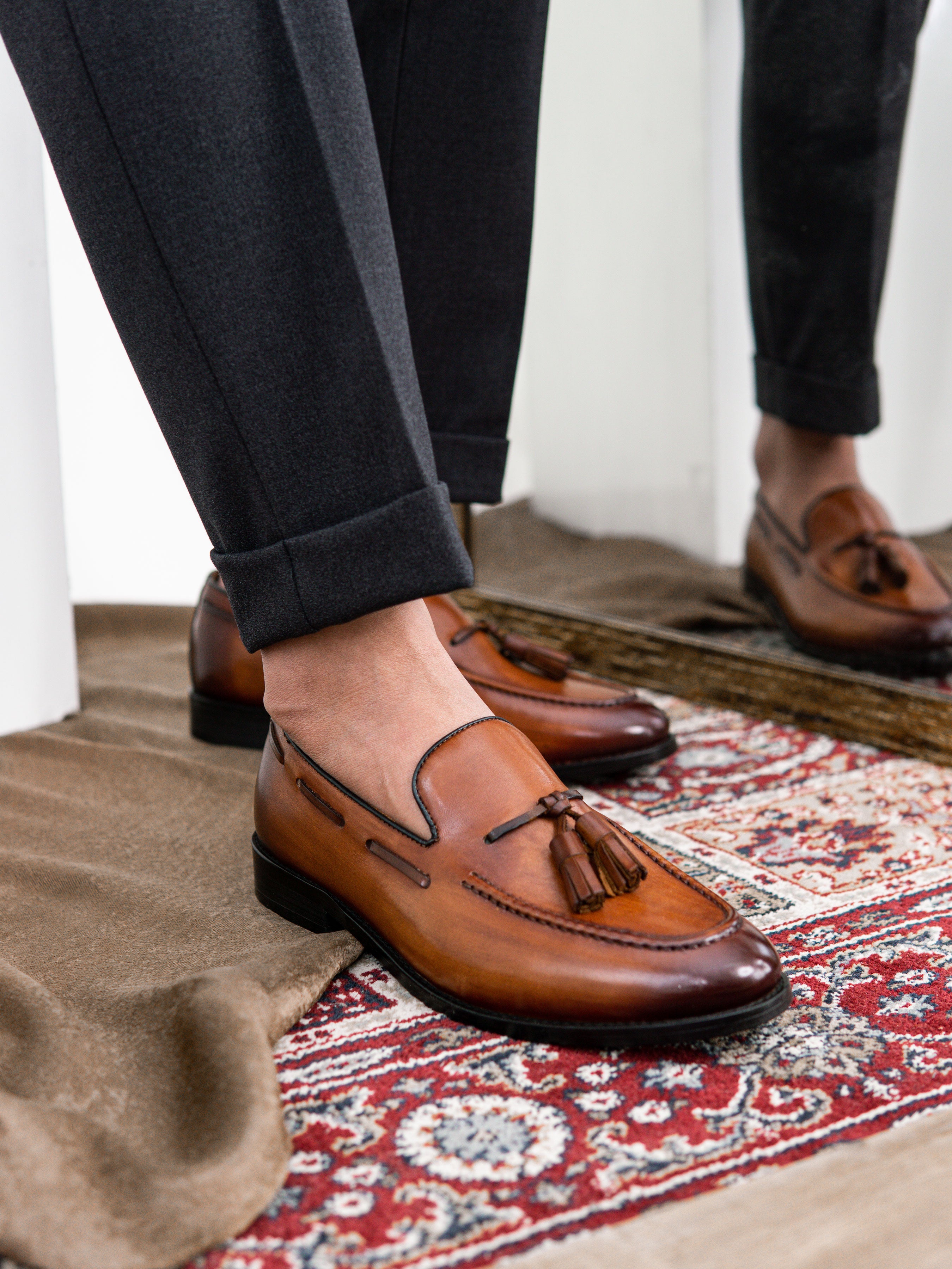 tassel-loafer-hand-painted-patina-cognac-tan-Zeve-International - Zeve