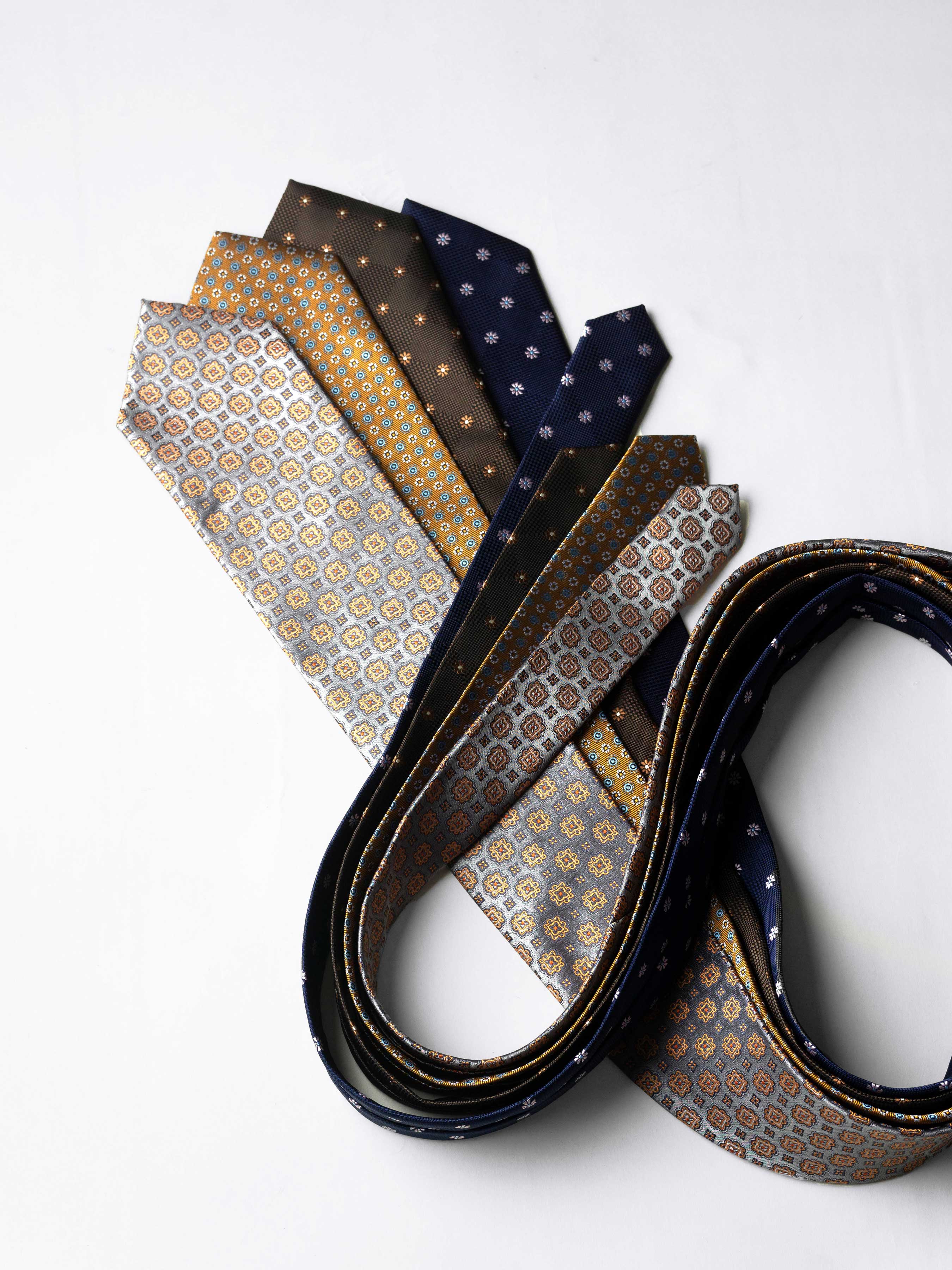 Medallion Tie - Silver Grey - Zeve Shoes