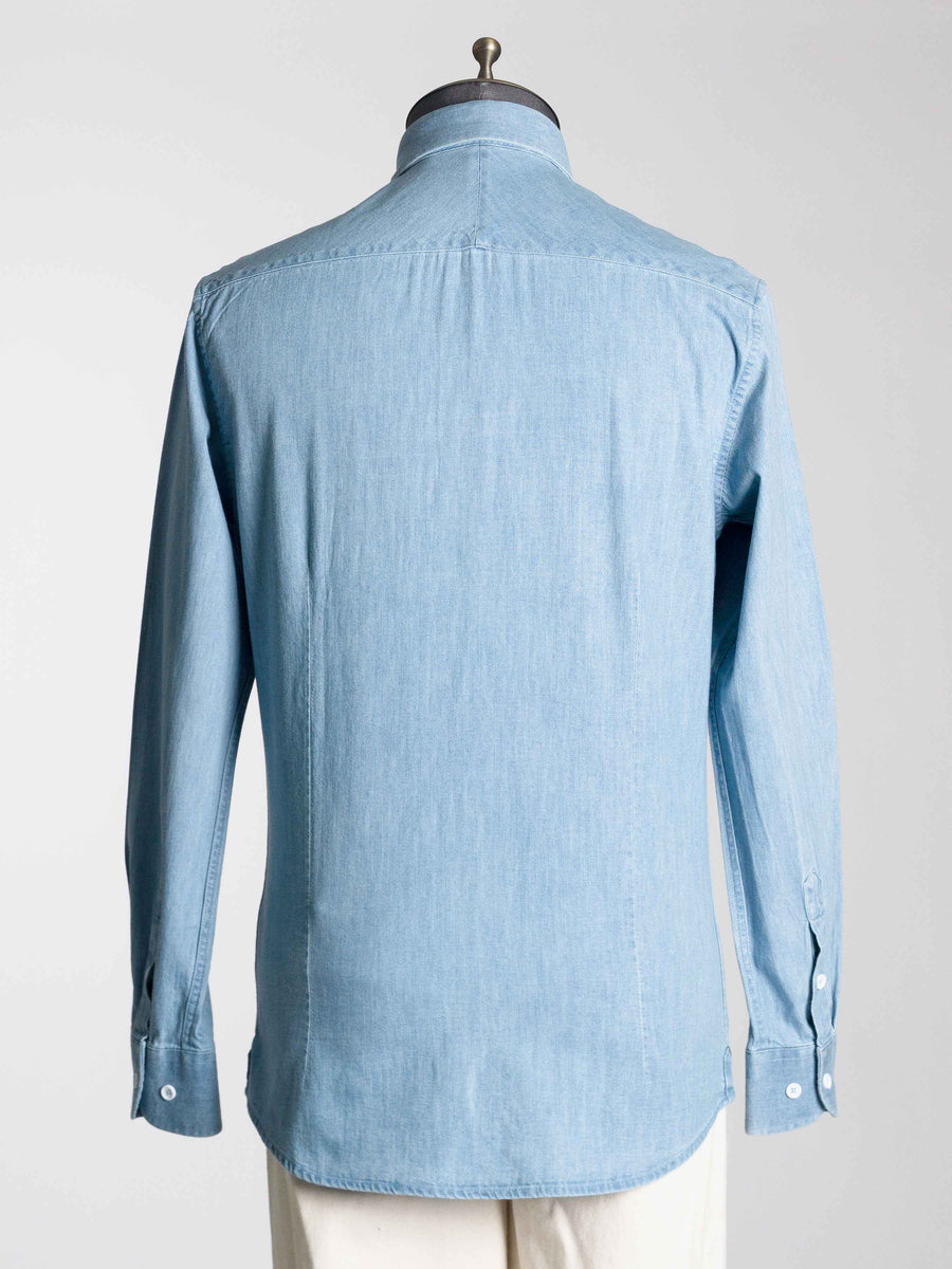 Chambray-Shirt-Light-Blue-Windsor-Collar-Back_e298aa37-18e3-4dc0-b334-12a485c0d459 - Zeve