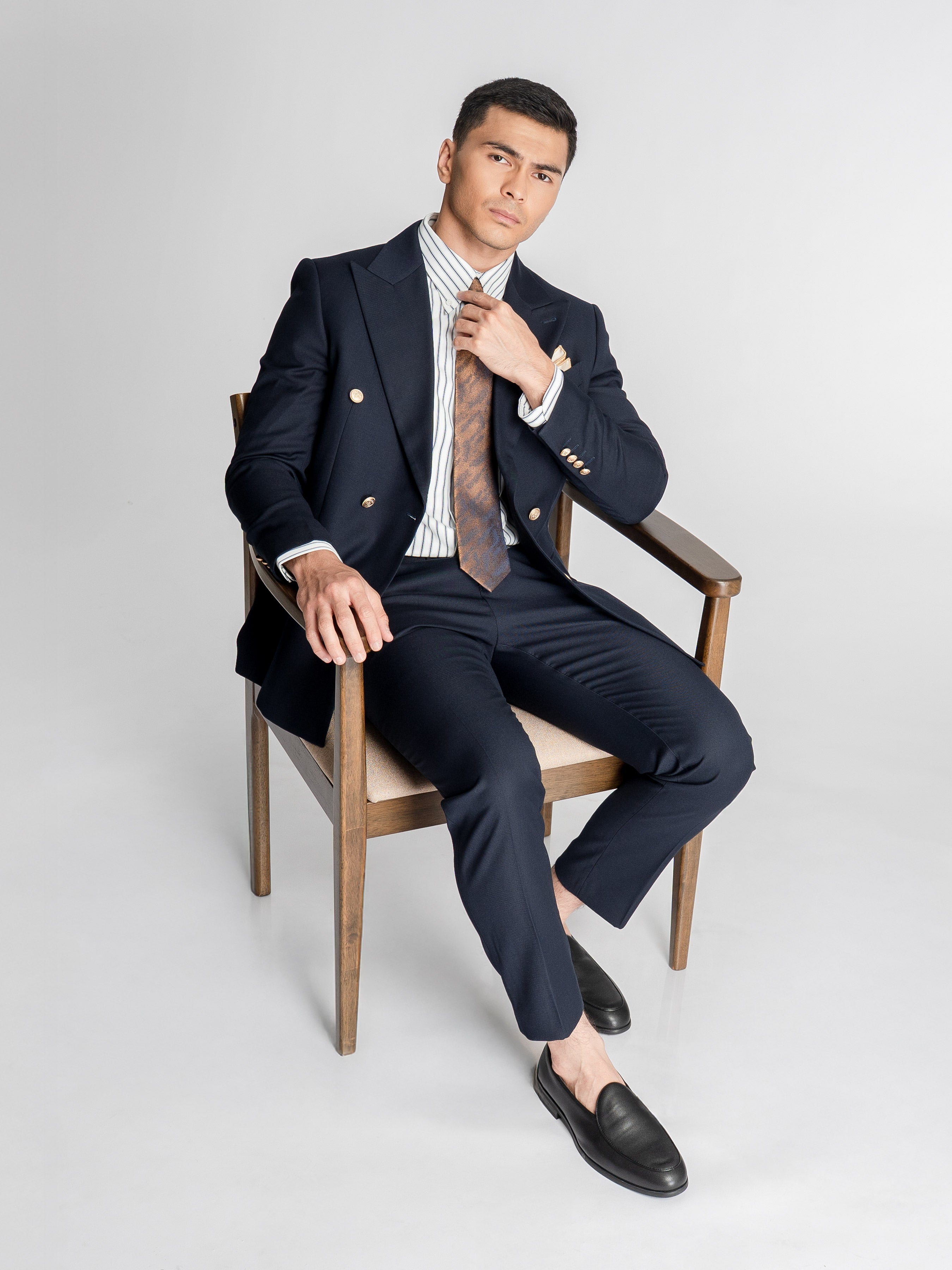 Double Breasted Suit Blazer – Midnight Blue Gold Accent (Peak Lapel)