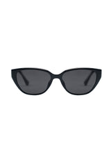 FrontHeraSunglassesBlackGrey - Zeve