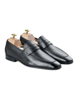 FrontMartinoPennyLoaferSolidBlack_74a39cfc-99b6-4928-8397-02c9e9215bbf - Zeve