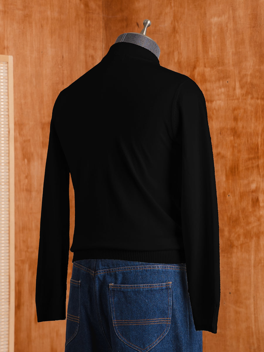HighNeckSweaterBlack02_fa7dd769-e2b7-4e33-8ba7-65d5b4720cb7 - Zeve