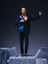 LeoneCrossbodyBagNavyBluePebbleGrainLeather2 - Zeve