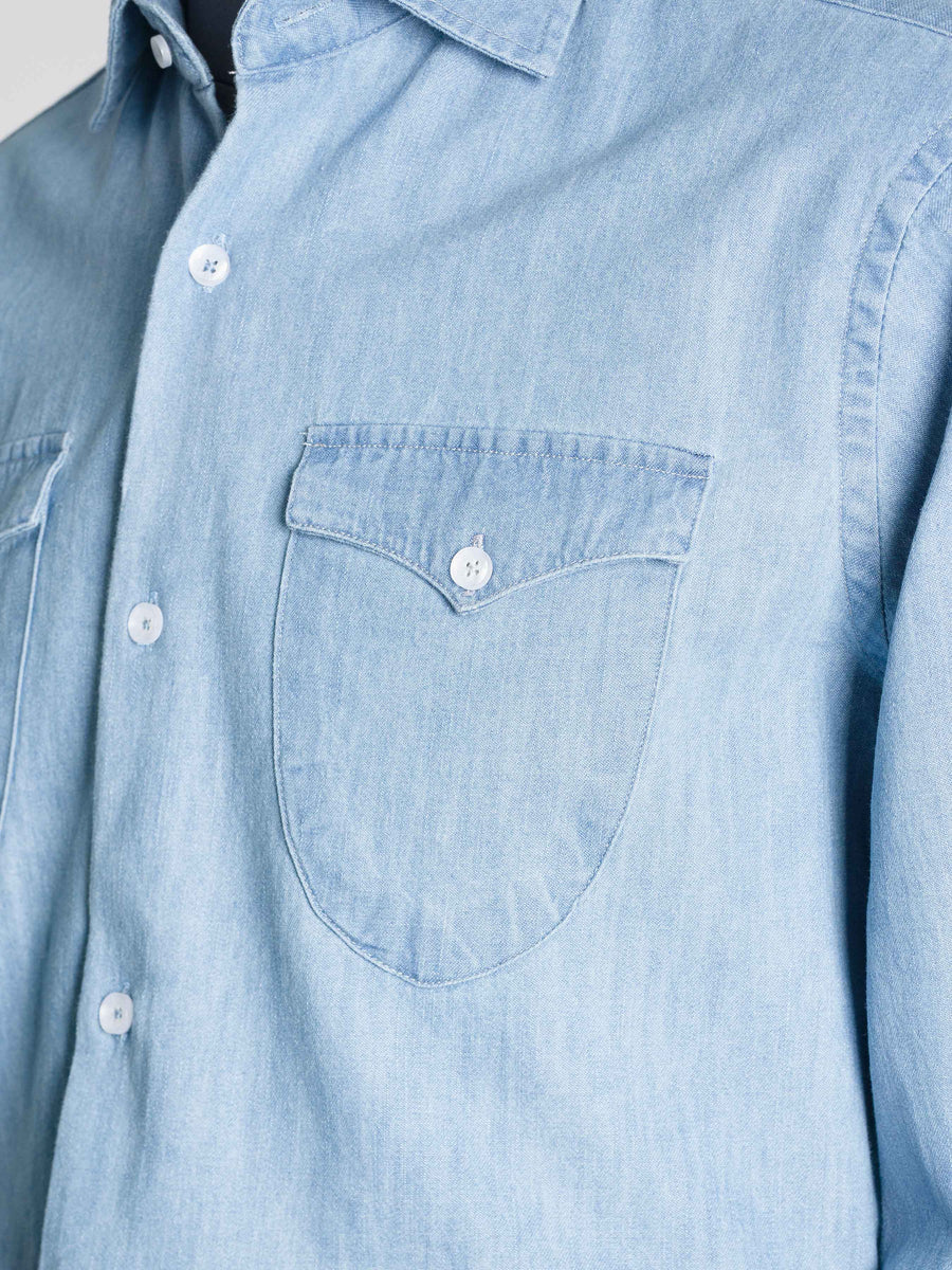 Mateo-Denim-Shirt-Light-Blue-Windsor-Collar-Pocket_ca96a11f-68e0-4935-a1f6-d56b50ec7842 - Zeve
