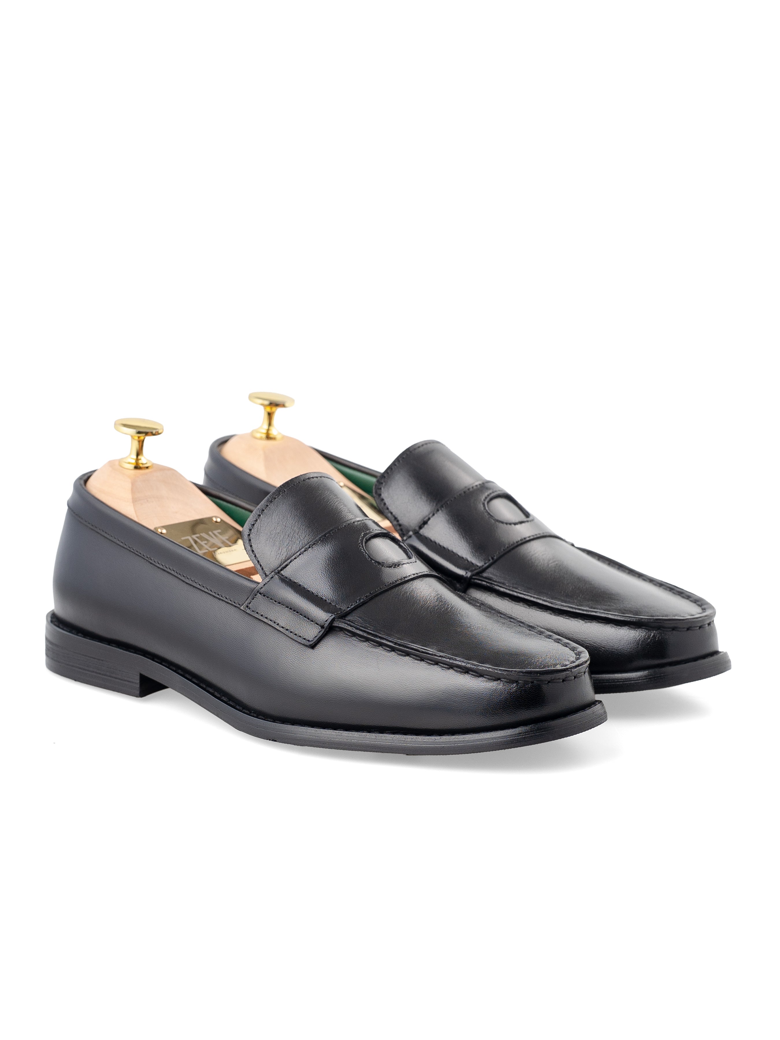 MonarchLoaferSolidBlackLeatherFront - Zeve