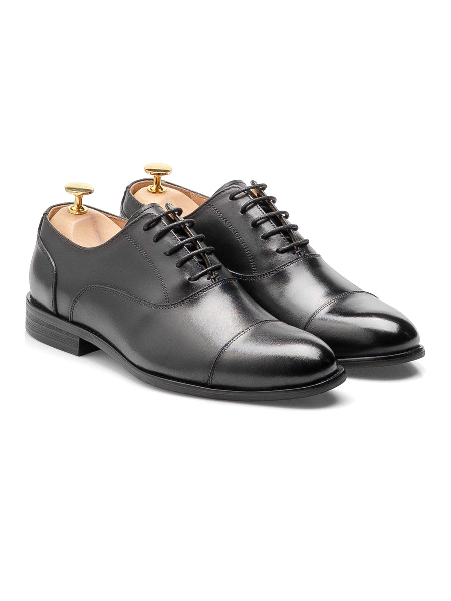 OxfordCapToeBlackLaceUpWideLastFront - Zeve