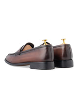 PennyLoaferDarkBrown_HandPaintedPatina_Back_e607131c-3b22-4e1b-ba24-8e5922baf29e - Zeve