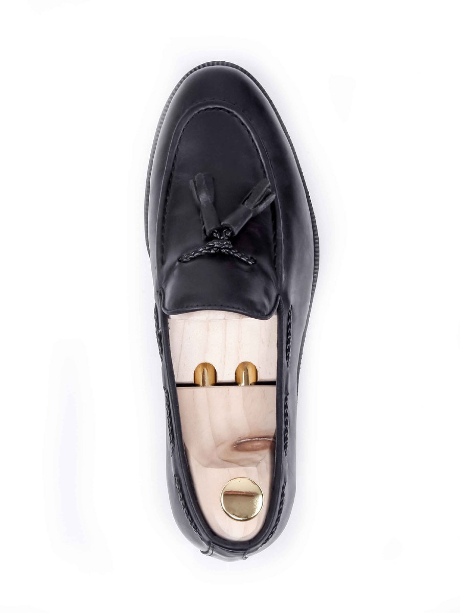 Tassel-Loafer-Black-Leather-Crepe-Sole_05 - Zeve