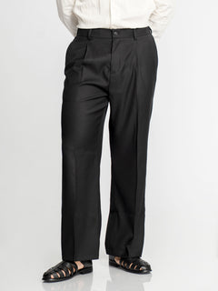 VelanoRelaxedTrousersBlack_WideFit_1_8c3bdfbb-c4bc-49c3-a54b-7a2e4af751a7 - Zeve