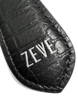 ZeveLeatherKeychaincloseup_c7ced078-3095-47ac-8fb6-edbb87b9e583 - Zeve