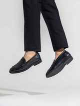 wayne-penny-loafer-crepe-sole-black-pebble-international-zeve-menshoes - Zeve