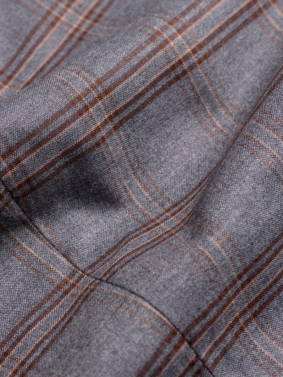 Close-Up-Grey-Brown-Checkered - Zeve