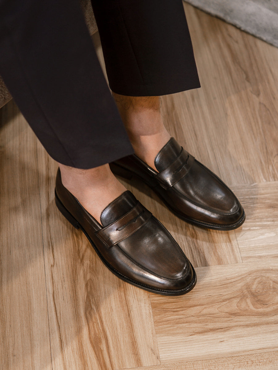 Penny-Loafer-Zeve-men-shoes-hand-painted-patina--dark-brown - Zeve