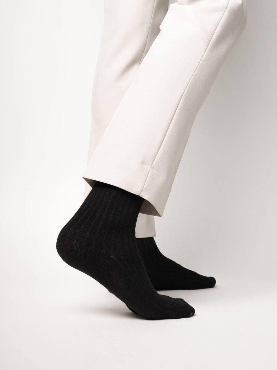 Zeve-Men-colourful-Socks-Charcoal-Black-Kuala-Lumpur_2f992733-248c-4ffc-b5ae-5916a3d63b57 - Zeve